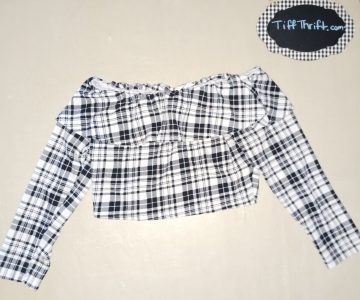 Womens MOLLY & ERICA Size L Crop Top Black White Plaid Ruffle Neckline Stretch Womens MOLLY & ERICA Size L Crop Top Black White Plaid Ruffle Neckline Stretch