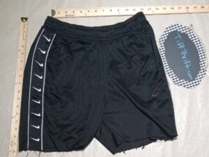 Men’s NIKE Size Medium Black Cutoff Warm Up Track Gym Shorts Logo