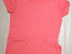 Women’s Bobbie Brooks T-Shirt Top Size Small Peach Soft Knit High Low Hemline Short Sleeve